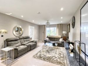 Photo 18- click for photo gallery